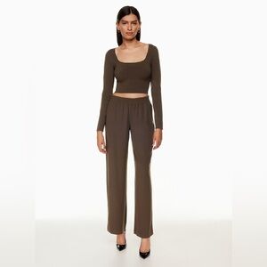 BNWOT Aritzia Babaton Kopel pants size M
